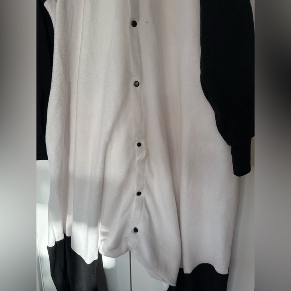 ✨Host pick✨Spirit Black and White Panda Hooded Jumpsuit size up to 44 - Picture 5 of 6